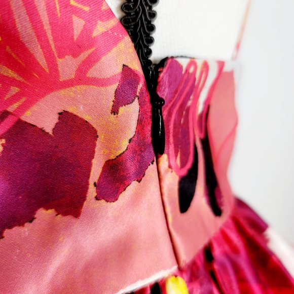 Romeo & Juliet Couture Summer Mini-Dress - Picture 13 of 16